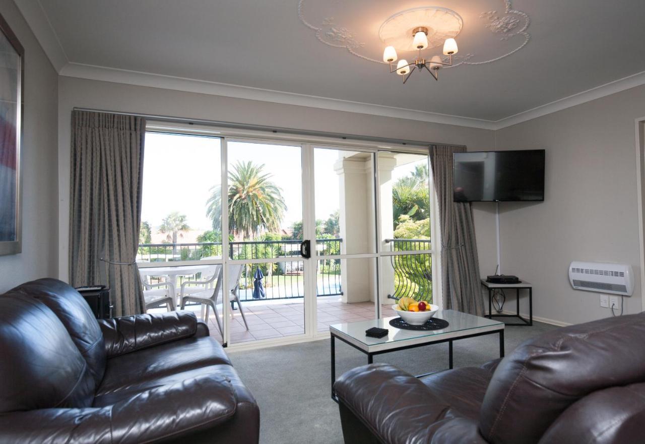 Pacific Palms 4*