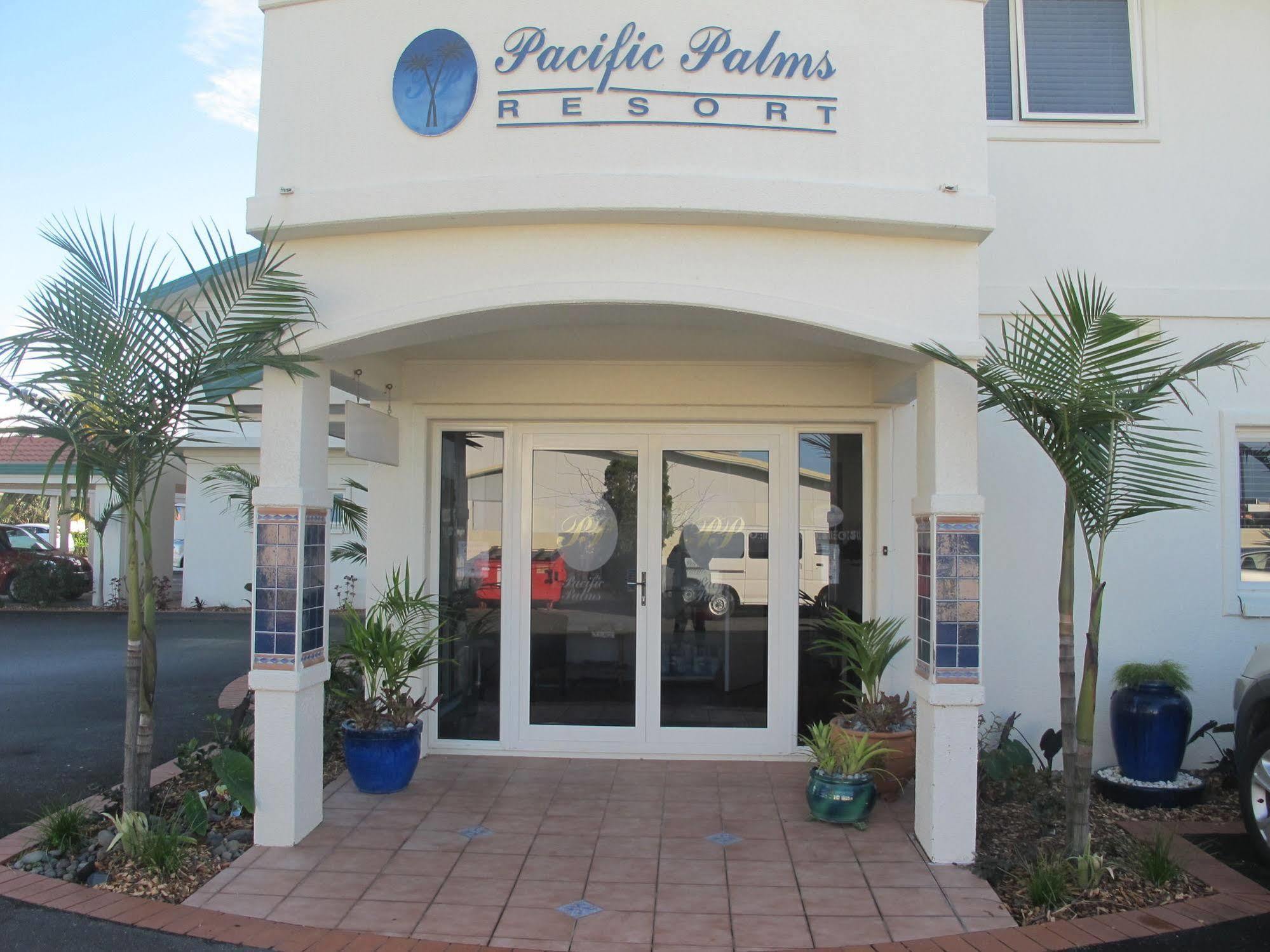 Pacific Palms Aparthotel 4*